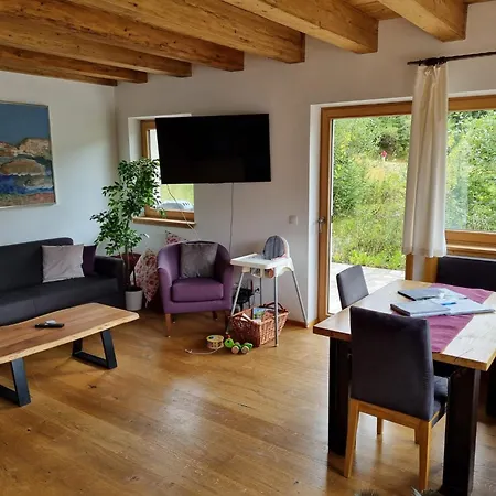 Schickster Mountain Apartment Unterweidach