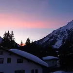 Schickster Mountain *