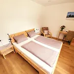 Schickster Mountain Apartamento Unterweidach